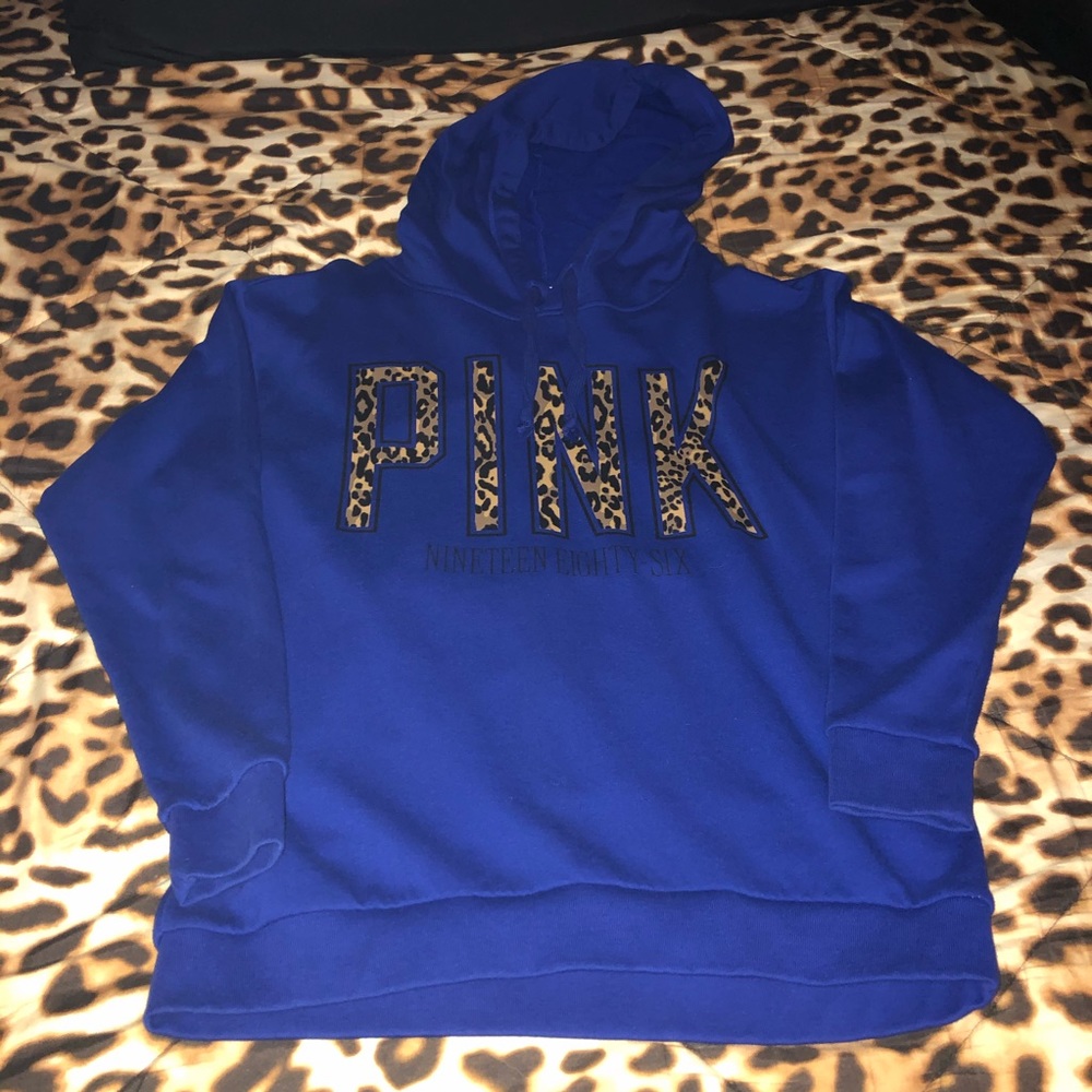 ❣️SOLD❣️ Rare Victorias Secret PINK Cheetah Hoodie